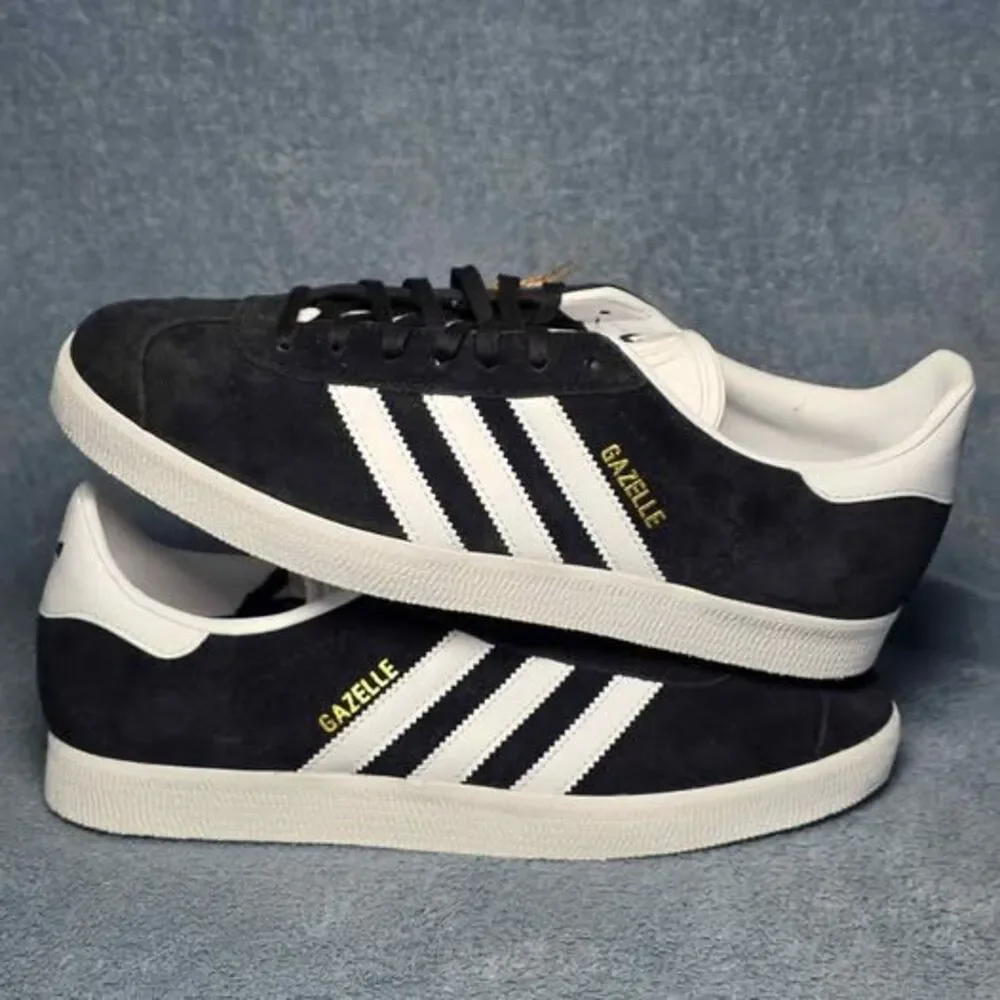 Adidas Gazelle Black White Size Mens US 9 or Womens US 10 Sneakers